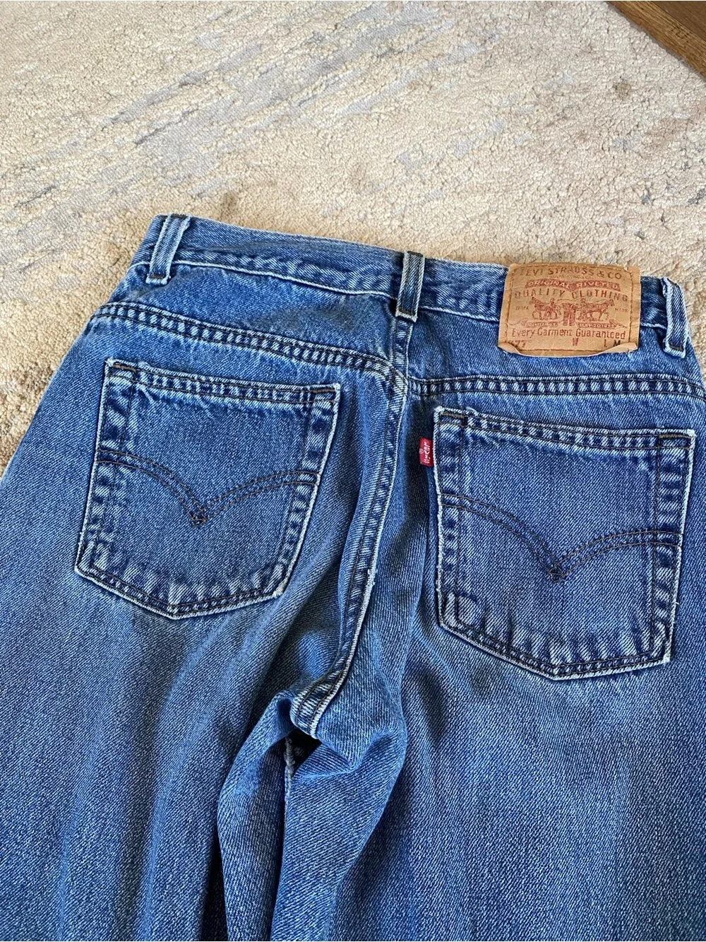 Levi’s 577 Lower Rise Loose Fit Vintage Classic Straight-Leg Jeans Medium Wash:4